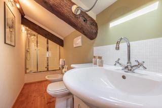 Ca' Romantica terrace with Balcony and side Canal view - 7