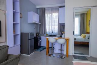 Serene Slope Apartment - 4