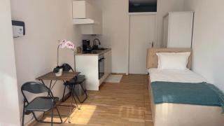 Baadenbergerstay B - 8