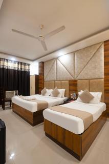 Hotel Caves Premium Near Delhi Airport - 9