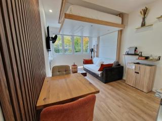 La Bulle Suspendue, Avenue de Champagne - Épernay - 4