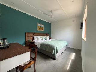 The Lookout Guesthouse - 1