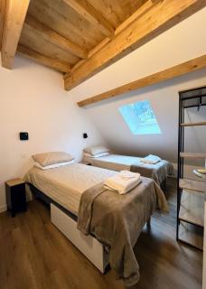 Le Vieux Bourg Apartment 4, Spacious 3 bedroom Apartment, Ski & Cycle - 3