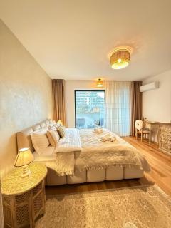 MoHost Elioré - a story written in light - Braşov - 8