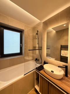 MoHost Elioré - a story written in light - Braşov - 2