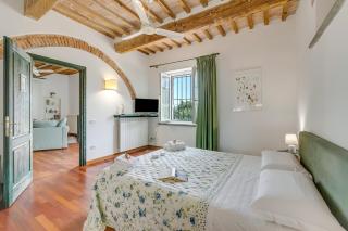 Relaxing Family Podere Delle Rose Pool & Garden - 2