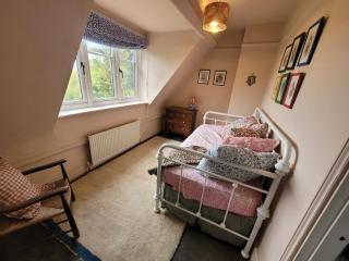 Old school house surrounded by countryside - 3