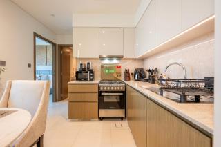 Stunning 1 Bedroom Panoramic Views at Burj Royale - 4