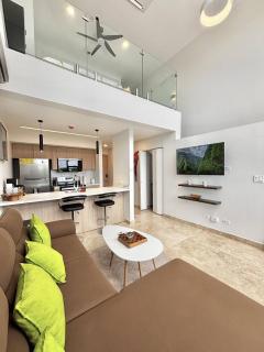 Brand New Loft Few Steps From The Beach - 0