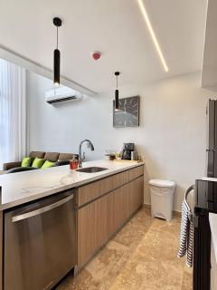 Brand New Loft Few Steps From The Beach - 1