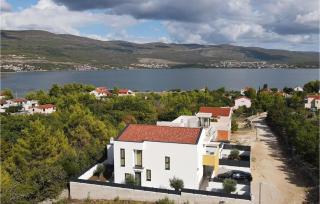 Lovely Home In Pridraga - 1