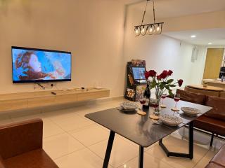 Midvalley Mosaic Southkey Cozyelegant CIQ 3BR10PAX - 4