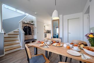 Ferienhaus An der Ostsee by Seeblick Ferien ORO, direkte Wasserlage,Sauna, E-Säule - 4