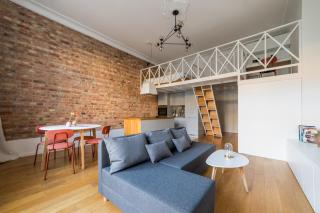 Wilson Park Homely Studio with Mezzanine by BookingHost - 0