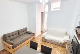 Luminoso, muy completo y bien ubicado Departamento de 2 ambientes - Límite de Retiro/Recoleta - 0