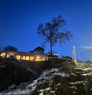 Villa med panoramautsikt, stor uteplass og 100 m fra badestrand - 6