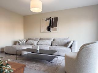 Maison contemporaine de 150 m2 avec garage privé et terrasse ensoleillée - 9