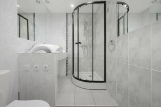 Cozy Miodowa Studio in Historic Old Town Tenement - 5