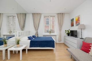 Cozy Miodowa Studio in Historic Old Town Tenement - 3