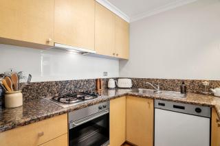 Epic City Apartment - Super King Bed & Free Parking! - Melbourne - 5