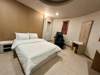 계룡 호텔 스테이318 - 2