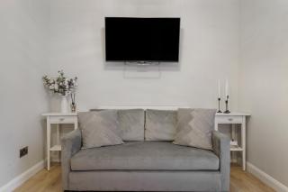 Milton Keynes 3BR,Spacious Home, Sleeps 5, Families Stays, Free Parking - 4