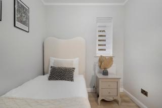 Milton Keynes 3BR,Bright Home, Sleeps 5, Families Stays, Free Parking - 3