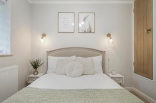 Milton Keynes 3BR,Spacious Home, Sleeps 5, Families Stays, Free Parking - 9