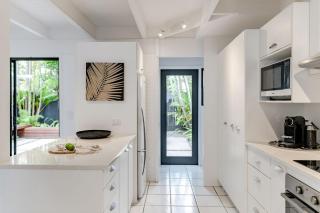 Villa One Immaculate Townhouse in Noosa Heads - 7