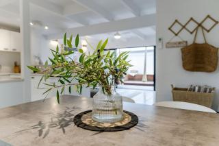 Villa One Immaculate Townhouse in Noosa Heads - 2