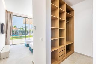 Spacious villa with jacuzzi and activities - 6