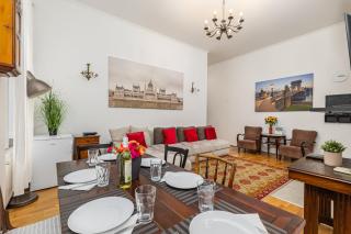 Central Budapest Apartment in Historical Building With Free Private Parking - 8