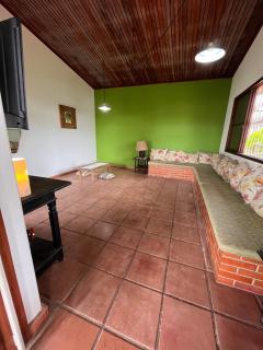 Casa com jardim no Itaguá a 2min da orla - 1