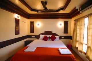 JCT Exclusive 3 Bedroom Private Houseboat with All Meals - 4