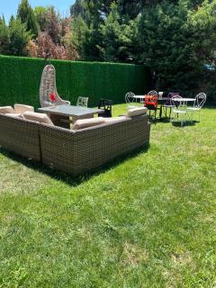 Detached 800 square meter villa with forest view in the city - 3