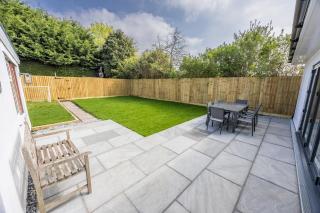 Seaside Bungalow with Garden & Inflatable Hot Tub - 2