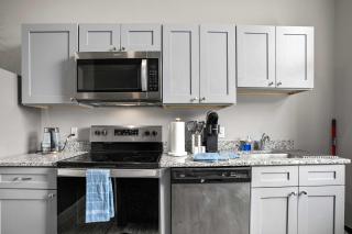 CozySuites Modern 1BR Downtown Pitts 10 - 1