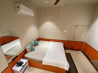 Hotel Jain's Inn - 3