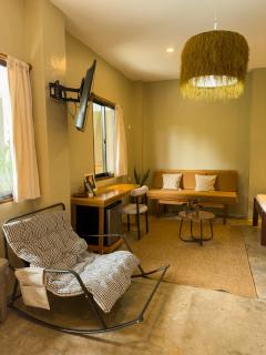 Spacious Studio for 2 Garden Room 2 - 5 min to Surf - General Luna - 9