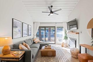 St Anton Getaway Shared BBQ Pool & Hot Tub - 0