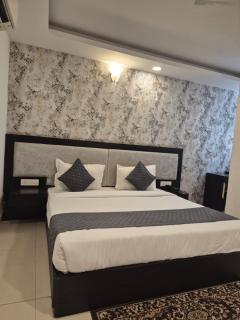 Hotel Raveena 12 - 8