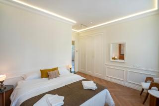 Iberia Urban Center 4 - 6