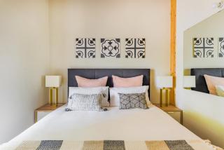 Lisbon Charm with Private Balcony - Casa da Graça - 8