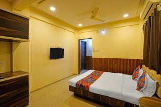 FabHotel Club Metro - 5