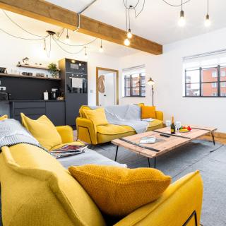 Newtown Lofts - Smart TV - WiFi - On Street Parking 1NT - 5