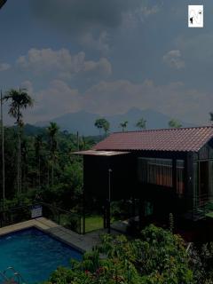 Grassland Voyages - 1