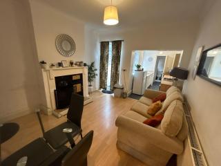 Centrally located 3 bedroom home - 3