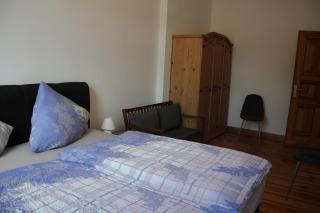 Alt-Berliner Schwanenhof Ferienwohnung EG links - 4