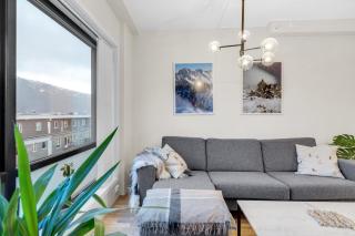 Moderne sentral toppleilighet med utsikt til fjellheisen og Tromsdalstind - 9