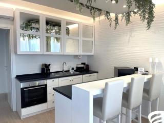 Boutique A6 Sea view, Terrace Private Pool - 2